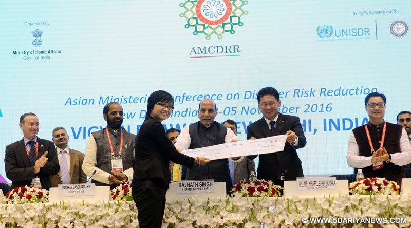 The Union Home Minister, Shri Rajnath Singh at the closing ceremony of the Asian Ministerial Conference for Disaster Risk Reduction (AMCDRR) 2016, in New Delhi on November 05, 2016. The Ministers of State for Home Affairs, Shri Hansraj Gangaram Ahir & Shri Kiren Rijiju, the Additional Principal Secretary to the Prime Minister, Dr. P.K. Mishra and the Union Home Secretary, Shri Rajiv Mehrishi are also seen.