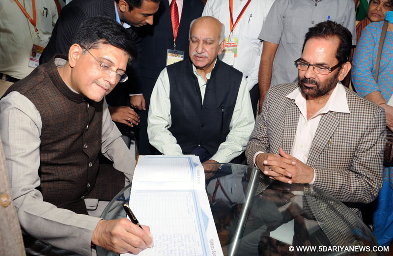 The Minister of State for Minority Affairs (Independent Charge) and Parliamentary Affairs, Shri Mukhtar Abbas Naqvi along with the Minister of State for Power, Coal, New and Renewable Energy and Mines (Independent Charge), Shri Piyush Goyal and the Minister of State for External Affairs, Shri M.J. Akbar at the inauguration of the Hunar Haat, during the 36th India International Trade Fair (IITF-2016), at Pragati Maidan, in New Delhi on November 15, 2016.
