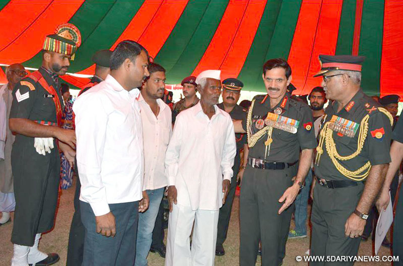 The Chief of Army Staff, General Dalbir Singh interacting with the Ex-serviceman/Veterans, during the President’s Colours presentation, at Bihar Regimental Centre, in Danapur on November 19, 2016.