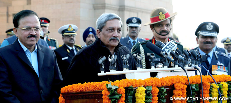 The Union Minister for Defence, Shri Manohar Parrikar interacting with the media after paying homage to the Martyrs of 1971 War, at Amar Jawan Jyoti, India Gate, to mark the ‘Vijay Diwas’, in New Delhi on December 16, 2016. The Minister of State for Defence, Shri Subhash Ramrao Bhamre, the Chief of Army Staff, General Dalbir Singh and the Chief of the Air Staff, Air Chief Marshal Arup Raha are also seen.