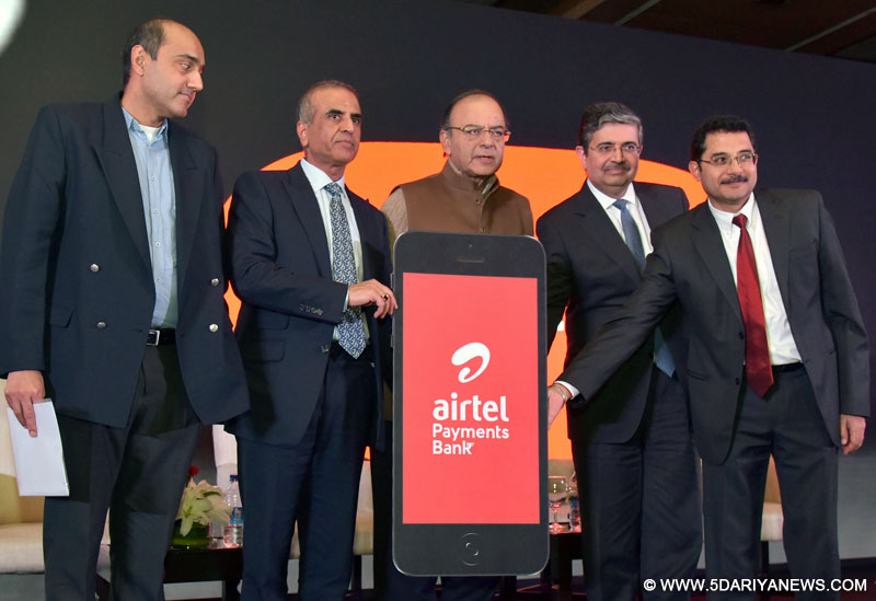 The Union Minister for Finance and Corporate Affairs, Shri Arun Jaitley launching the Airtel Payments Bank, in New Delhi on January 12, 2017.