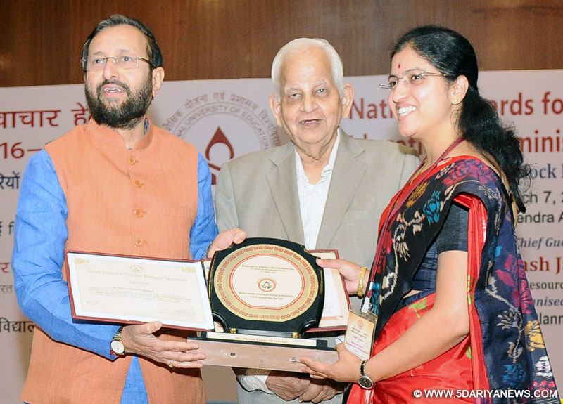 The Union Minister for Human Resource Development, Shri Prakash Javadekar presented the National Awards for Innovations in Educational Administration-2016-17 (for District and Block Education Officers), organised by the National University of Educational Planning and Administration (NUEPA), in New Delhi on March 07, 2017.