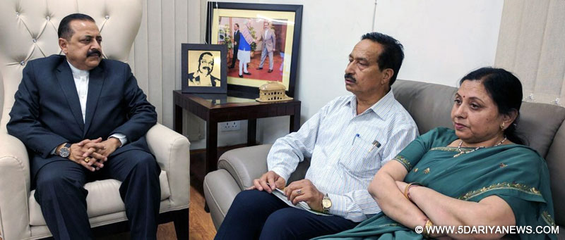 The parents of Martyr Capt. Tushar Mahajan of Udhampur, meeting the Minister of State for Development of North Eastern Region (I/C), Prime Minister’s Office, Personnel, Public Grievances & Pensions, Atomic Energy and Space, Dr. Jitendra Singh, in New Delhi on March 20, 2017.