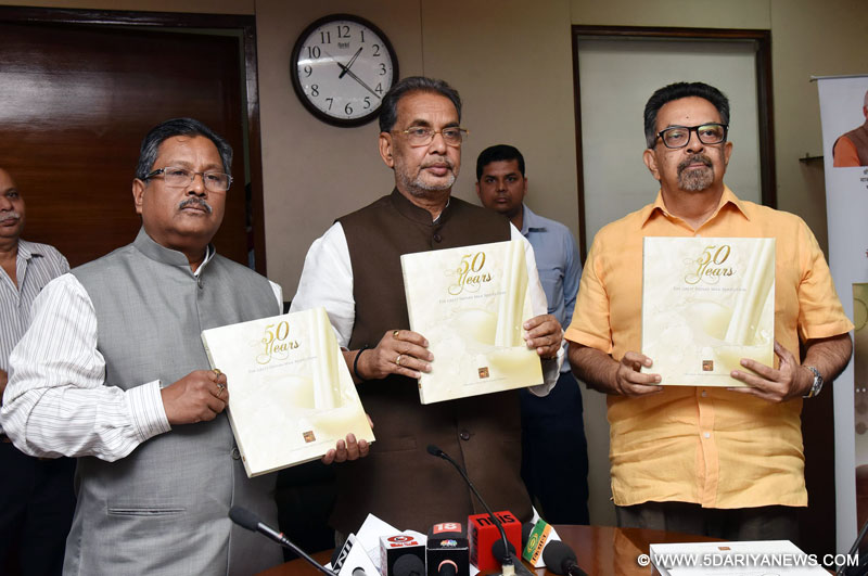 The Union Minister for Agriculture and Farmers Welfare, Shri Radha Mohan Singh releasing the “NDDB’s Golden Jubilee Coffee Table Book”, in New Delhi on March 23, 2017. The Secretary, DARPG, Shri Devendra Chaudhary is also seen.