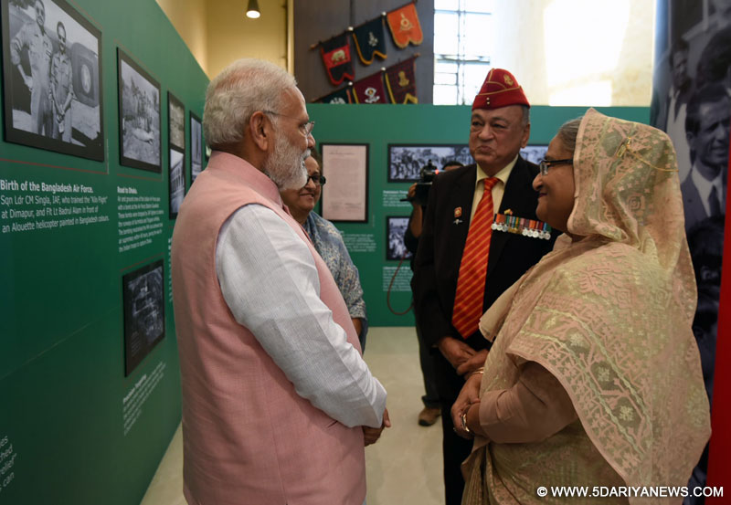The Prime Minister, Shri Narendra Modi with the Prime Minister of Bangladesh, Ms. Sheikh Hasina at a function to salute Indian Soldiers who fought in 1971 war, in New Delhi on April 08, 2017.