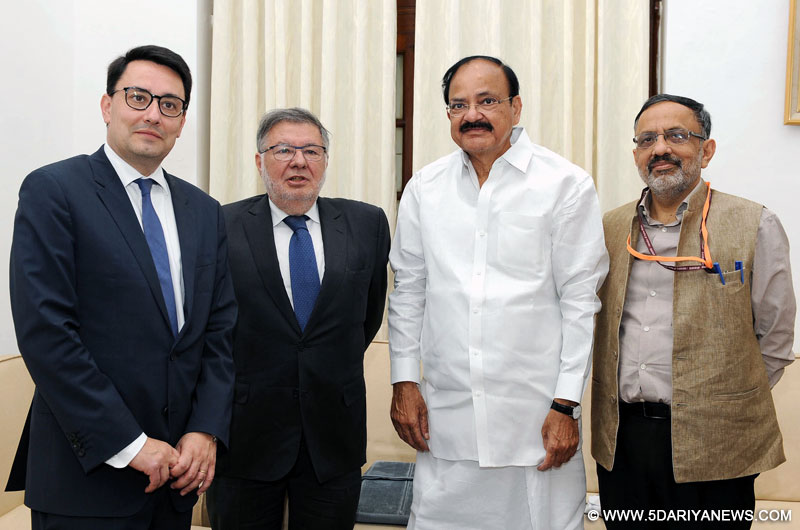 The French Minister of State for Transport, Fisheries and Maritime Affairs, Mr. Alain Vidalies calls on the Union Minister for Urban Development, Housing & Urban Poverty Alleviation and Information & Broadcasting, Shri M. Venkaiah Naidu, in New Delhi on April 11, 2017.