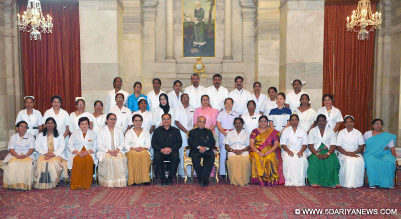 The President, Shri Pranab Mukherjee in a group photograph with the recipients of the National Florence Nightingale Awards, on the occasion of the International Nurses Day, at Rashtrapati Bhavan, in New Delhi on May 12, 2017. The Union Minister for Health & Family Welfare, Shri J.P. Nadda is also seen. 