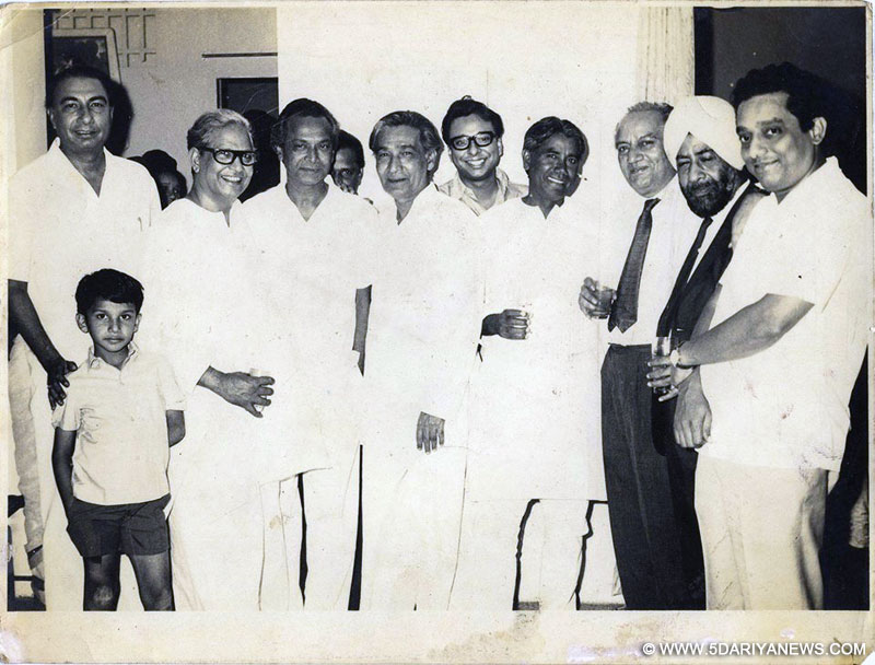 Urdu poet Majrooh Sultanpuri (second from left) flanked by colleagues Sahir Ludhianvi (first on left), composer Naushad (third from left), and Faiz Ahmed Faiz (third from right)