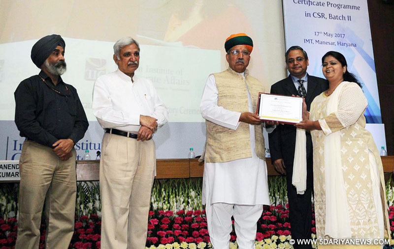The Minister of State for Finance and Corporate Affairs, Shri Arjun Ram Meghwal distributed the certificates, at the Valedictory Ceremony of IICA Certificate Programme (ICP) in Corporate Social Responsibility (CSR), at Gurugram, Haryana on May 17, 2017. The DG & CEO, Indian Institute of Corporate Affairs, Shri Sunil Arora and other dignitaries are also seen.