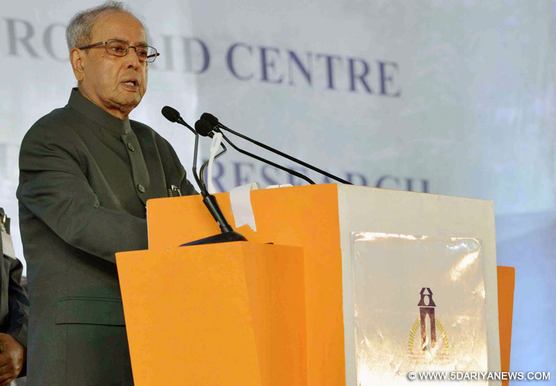 The President, Shri Pranab Mukherjee addressing at the inauguration of the Bio-Solar-Wind Microgrid Centre and Centre for Water and Environment Research at the Indian Institute of Engineering Science & Technology (IIEST), at Shibpur, Howrah on May 19, 2017.