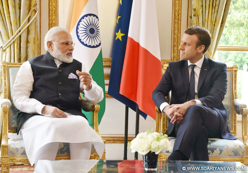 The Prime Minister, Shri Narendra Modi meeting the President of France, Mr. Emmanuel Macron, at Elysee Palace, in Paris on June 03, 2017. 