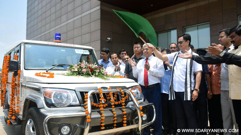 The Minister of State for Home Affairs, Shri Kiren Rijiju flagging off the ambulance under Hindustan Prefab Limited’s Corporate Social Responsibility, in Guwahati on June 10, 2017.