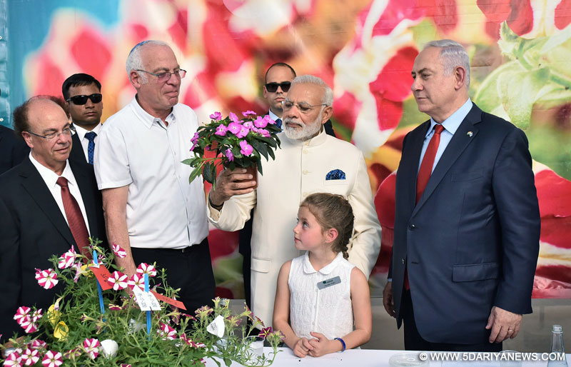 The Prime Minister, Shri Narendra Modi and the Prime Minister of Israel, Mr. Benjamin Netanyahu visiting the Danziger Flower Farm- a leading facility for R&D in plant varieties, in Tel Aviv, Israel on July 04, 2017. 