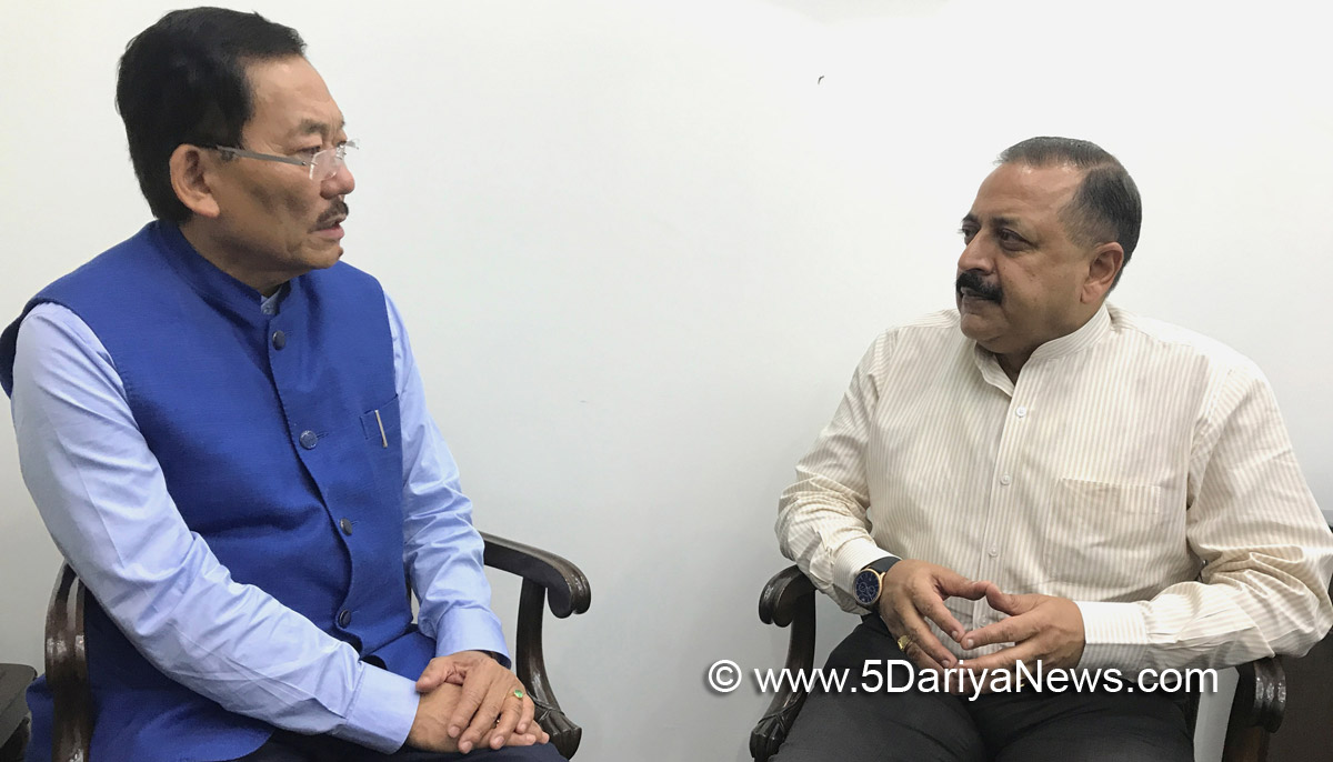 The Chief Minister of Sikkim, Shri Pawan Kumar Chamling calling on the Minister of State for Development of North Eastern Region (I/C), Prime Minister’s Office, Personnel, Public Grievances & Pensions, Atomic Energy and Space, Dr. Jitendra Singh, in New Delhi on July 26, 2017.