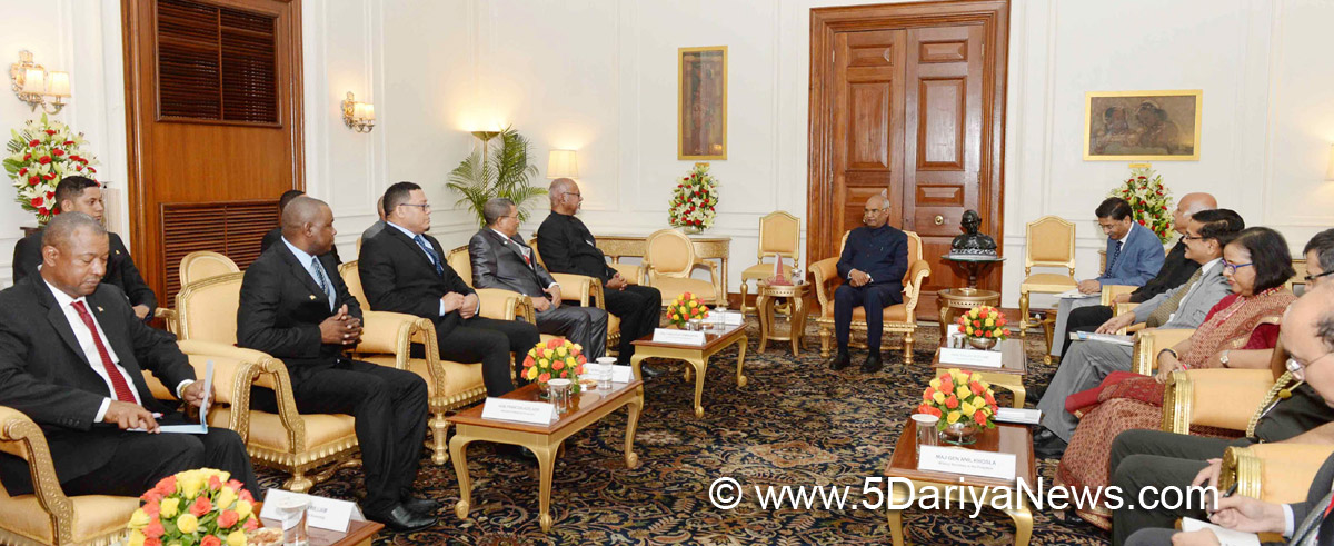 A Parliamentary delegation from Seychelles led by the Speaker of the National Assembly of Seychelles, Mr. Patrick Pillay calling on the President, Shri Ram Nath Kovind, at Rashtrapati Bhavan, in New Delhi on August 10, 2017.