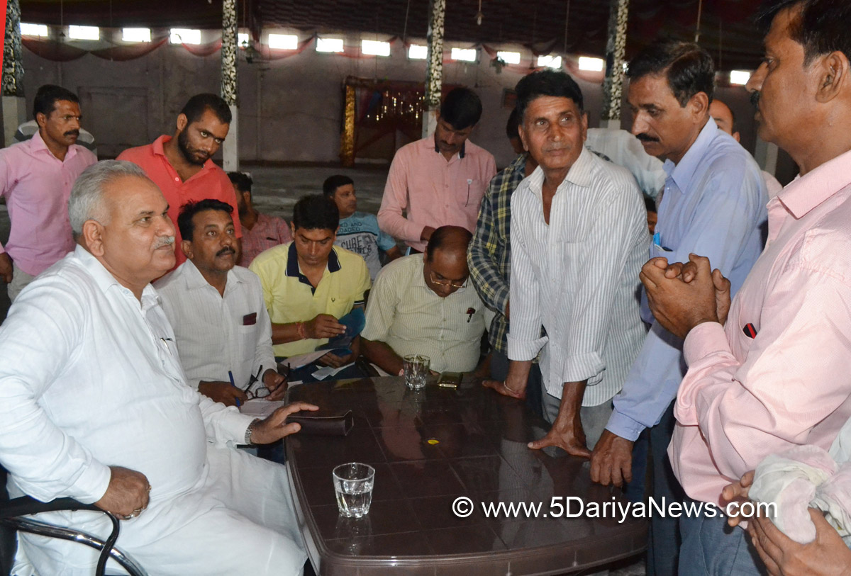 Sham Lal Choudhary holds public grievance redress camp