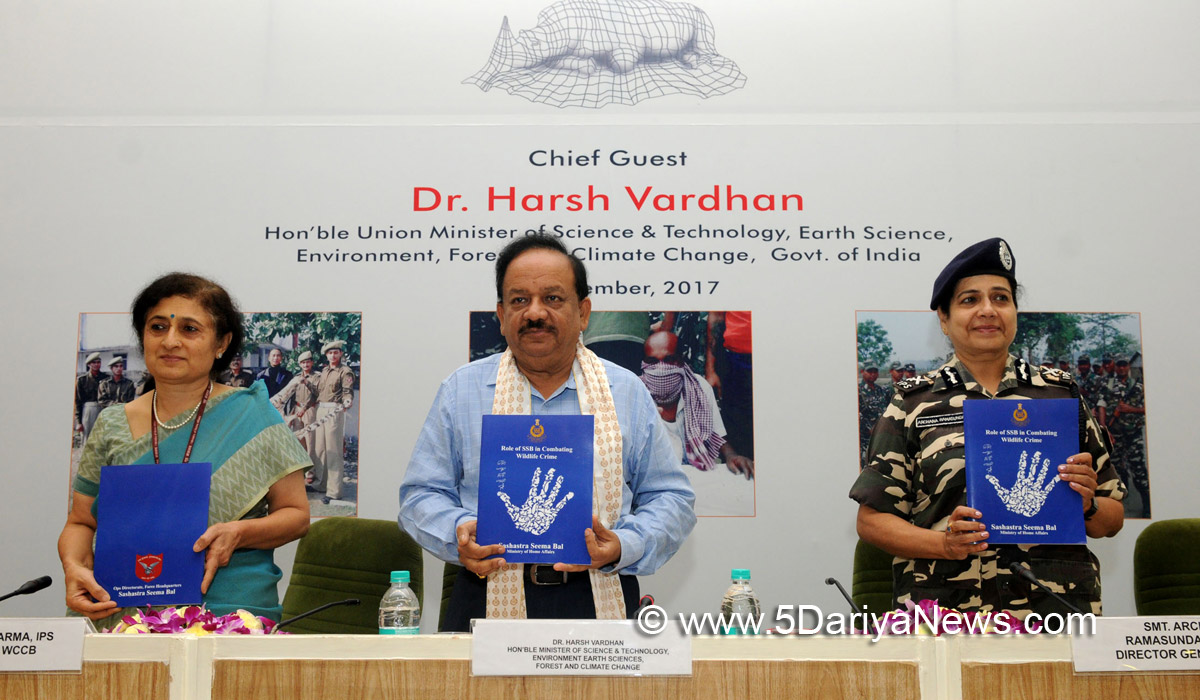 Dr. Harsh Vardhan releasing a souvenir on ‘Role of SSB in combating Wildlife Crime’, during the inaugural session of the seminar on ‘Role of security forces in combating wildlife crimes’, organised by the Sashastra Seema Bal (SSB), in New Delhi on September 22, 2017.