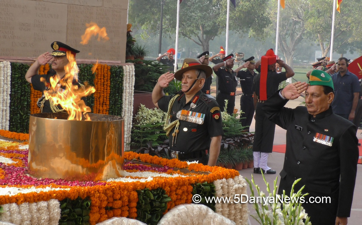 The Chief of Army Staff, General Bipin Rawat paying homage to the Martyrs, on the occasion of 71st Infantry Day, at the Amar Jawan Jyoti, India Gate, in New Delhi on October 27, 2017.