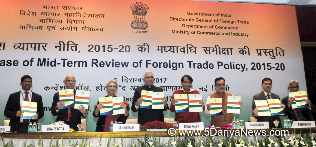 The Union Minister for Commerce & Industry, Shri Suresh Prabhakar Prabhu releasing the Mid-Term Review of the Foreign Trade Policy, 2015-20, in New Delhi on December 05, 2017. The Minister of State for Consumer Affairs, Food & Public Distribution and Commerce & Industry, Shri C.R. Chaudhary, the Finance Secretary, Dr. Hasmukh Adhia, the Commerce Secretary, Ms. Rita A. Teaotia and other dignitaries are also seen.