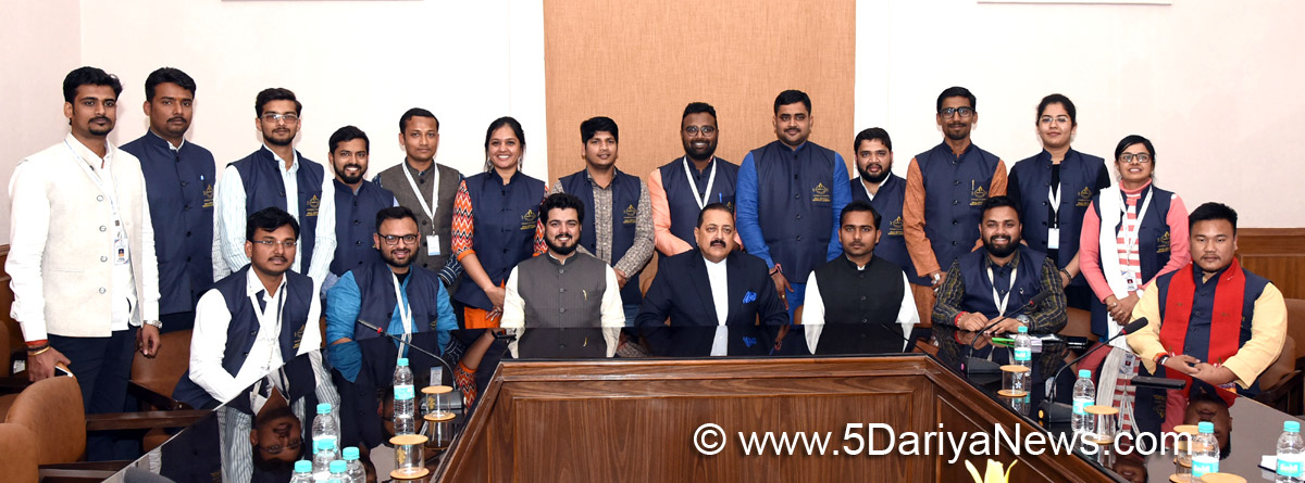 Group of students from Indian Institute of Democratic Leadership call on MoS Dr Jitendra Singh