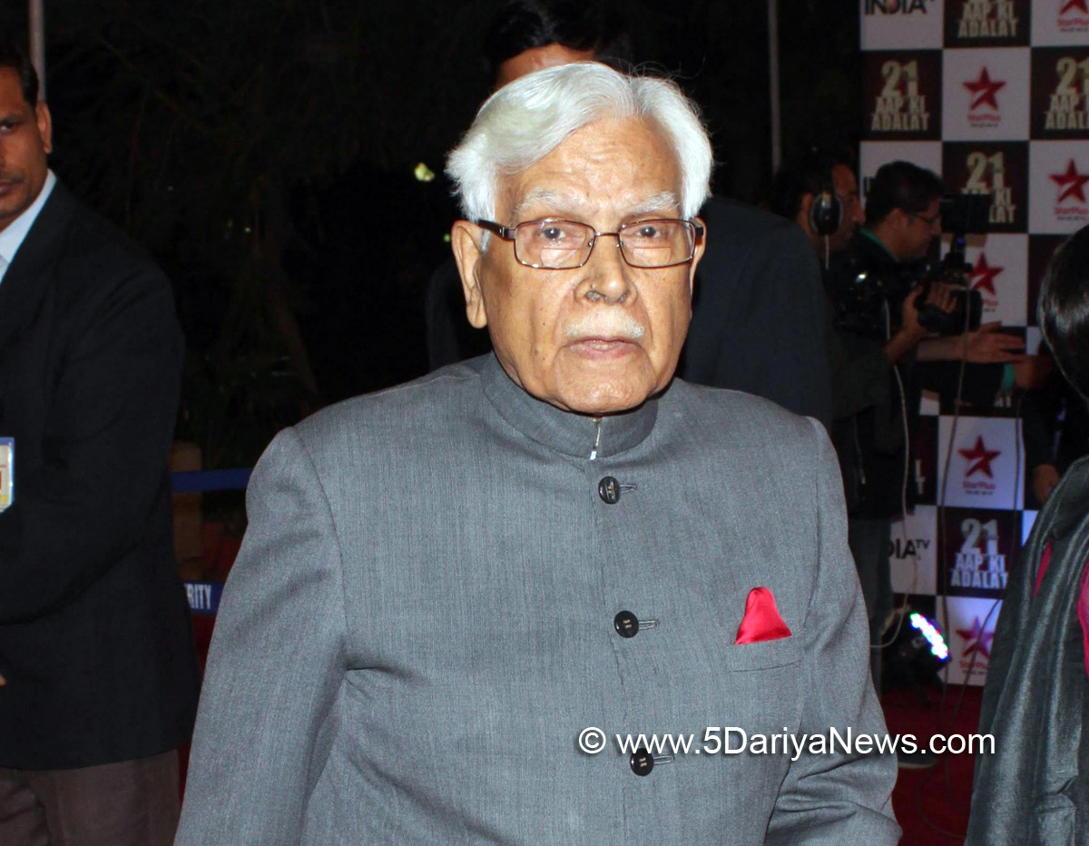 Men who are critical of Nehru are pygmies : Natwar Singh 