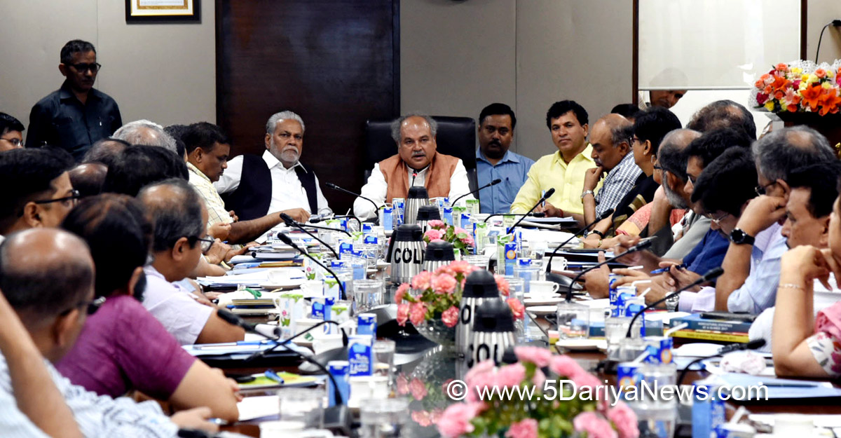 Narendra Singh Tomar holds review meeting with Agriculture Ministry officials