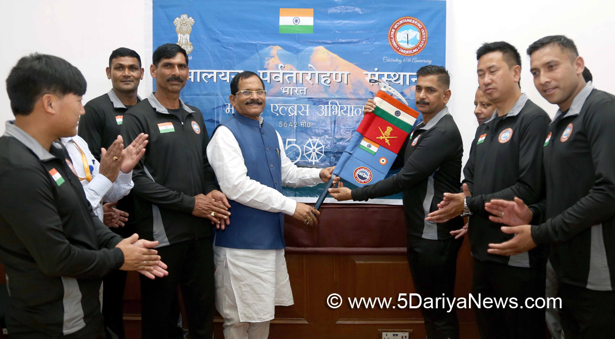 	Shripad Yesso Naik flags off Mountaineering Expedition team to climb Mt. Elbrus