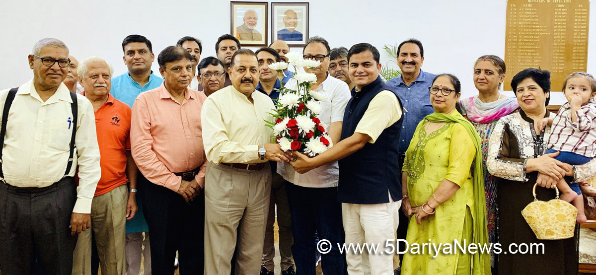 Dr. Jitendra Singh with a delegation of Pak occupied Jammu & Kashmir (PoJK) Displaced Persons, regarding the Union Cabinet’s decision regarding Rehabilitation Package, in New Delhi on October 10, 2019.