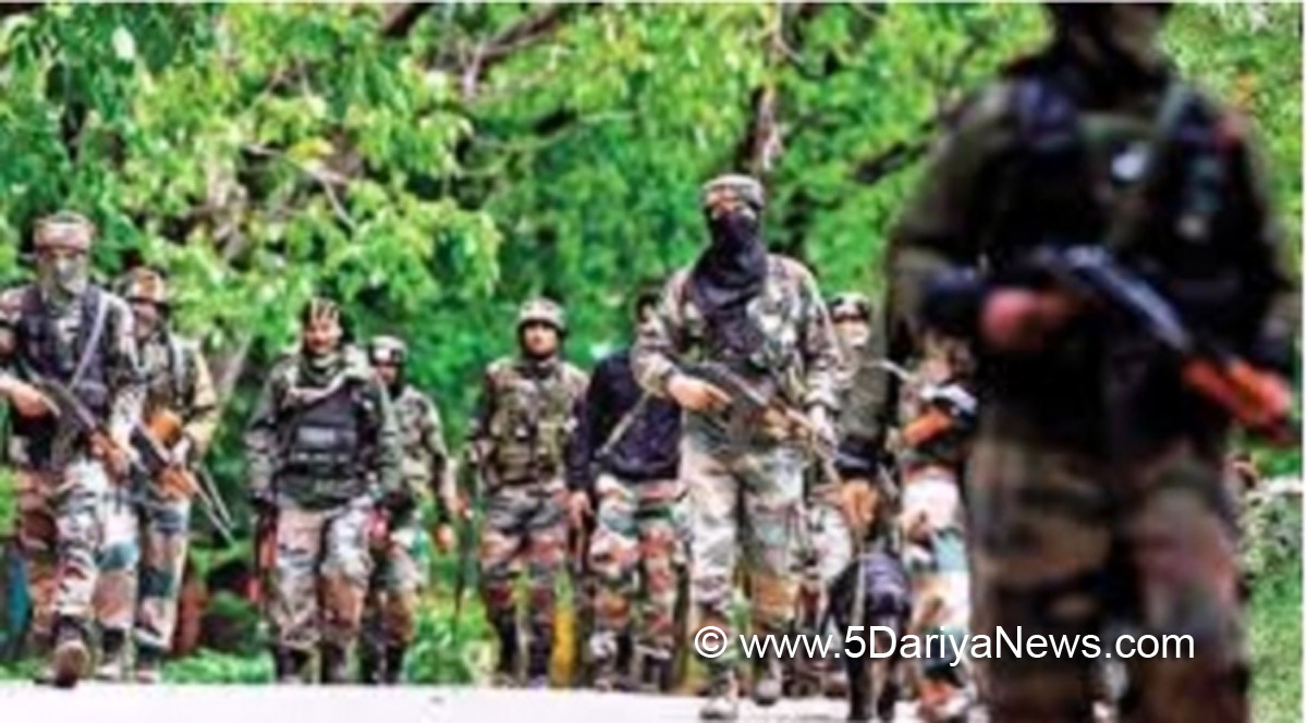 Crime News India, Police, Crime News, Raipur, Maoists, Chhattisgarh, Special Task Force, CoBRA, Commando Battalion for Resolute Action, District Reserve Guard, People