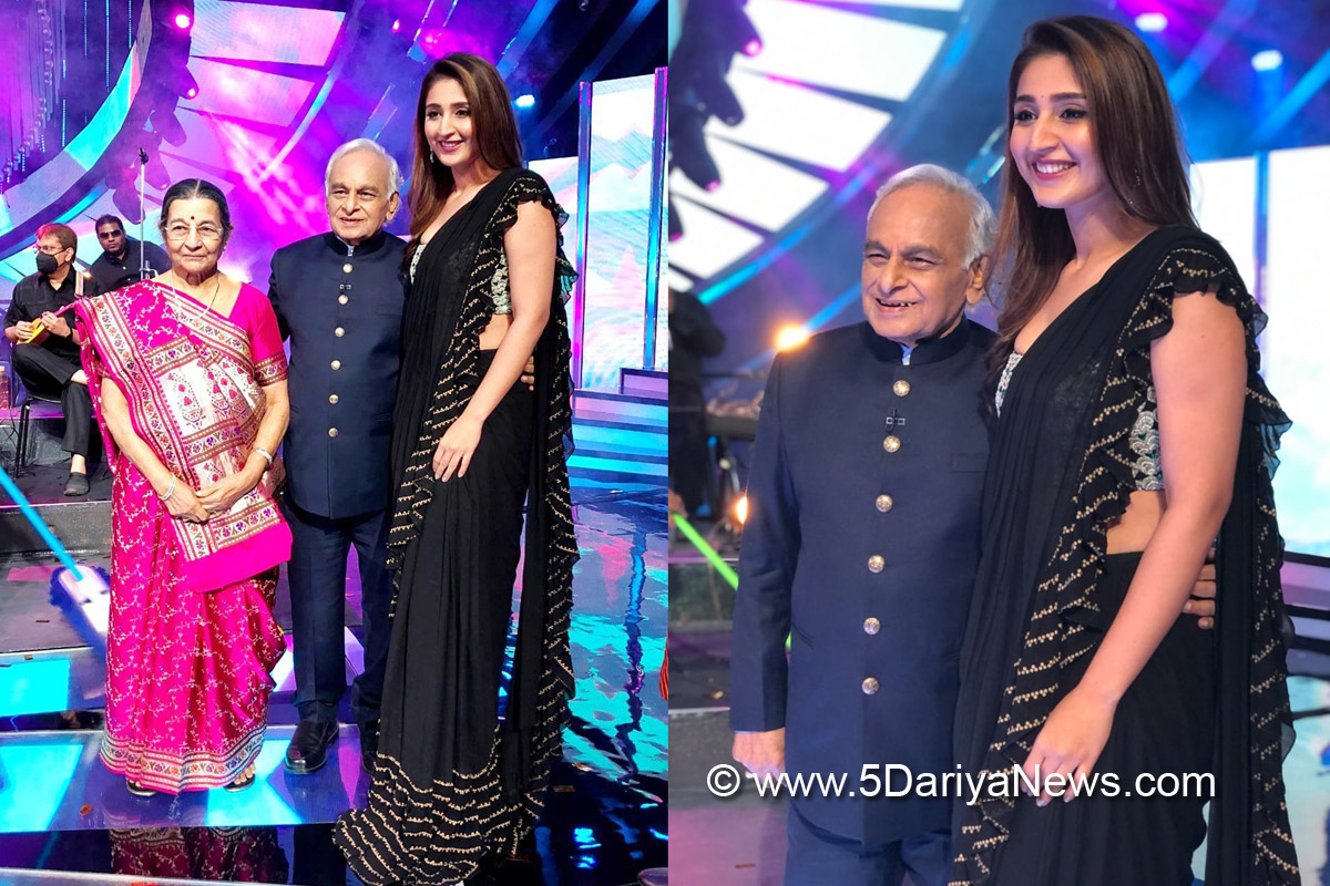   Dhvani Bhanushali, Music, Entertainment, Mumbai, Singar, Song, Mumbai News, Anandji, Indian Idol 12