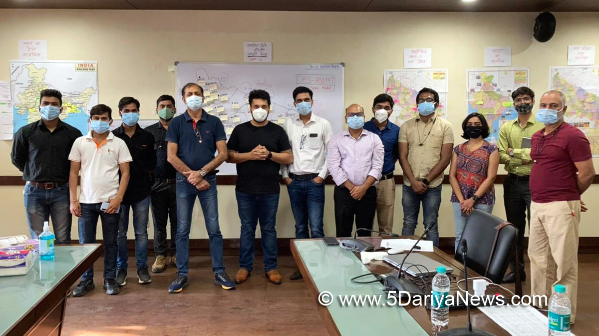 Coronavirus, COVID 19, Novel Coronavirus, Covaxin, Covishield, Covid-19 Vaccine,COVID-19 Vaccination, COVID Vaccination, Oxygen, #OxygenCylinders, #oxygen, Oxygen Cylinders, SARS-CoV-2, Asutosh Dwiwedi, Pardeep Kumar Singh, Tabish Ahmed, Rahul Son, Monu Kumar, Harpreet Singh, Shalender