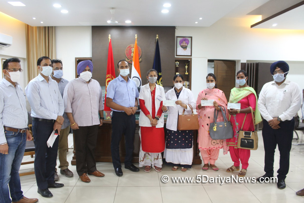  DC Ludhiana, Varinder Kumar Sharma, Deputy Commissioner Ludhiana, Punjab Fights Corona, Coronavirus, COVID 19, Covaxin, Covishield, Covid-19 Vaccine, Sputnik V, Pfizer,  Astra Zeneca, Remdesivir, Covifor