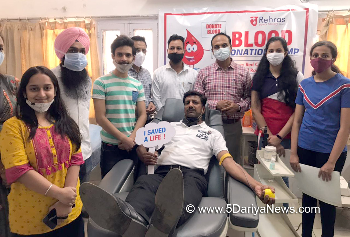 DC Ludhiana, Varinder Kumar Sharma, Deputy Commissioner Ludhiana, Blood Camp, Blood Donation Camp, Blood Donation, Red Cross Bhawan, Rehras Sewa Society