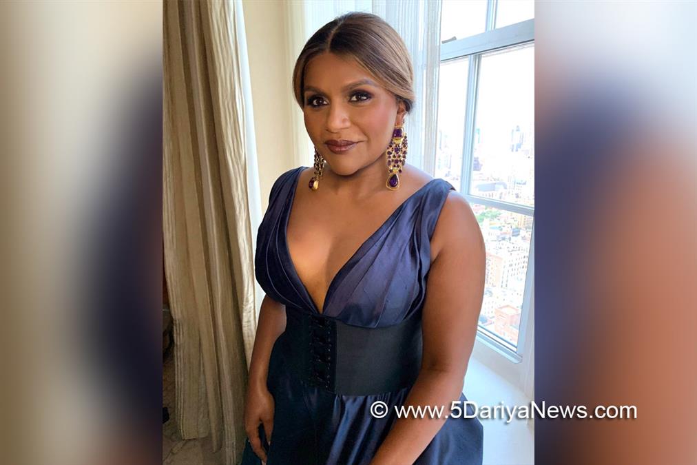 Hollywood, Los Angeles, Actress, Heroine, Mindy Kaling, Reese Witherspoon