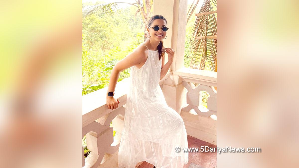 Parineeti Chopra, Bollywood, Entertainment, Mumbai, Actress, Cinema, Hindi Films, Movie, Mumbai News, Heroine, Saina Nehwal