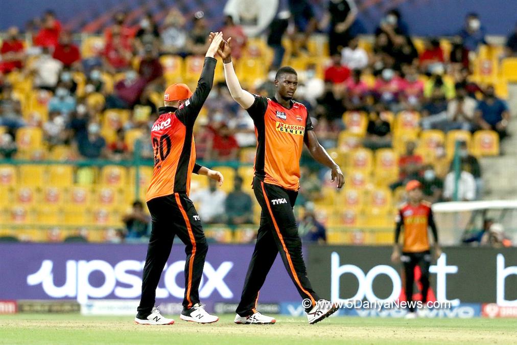 Sports News, Cricket, Cricketer, Player, Bowler, Batsman, Indian Premier League, IPL, IPL 2021, #IPL2021, Sunrisers Hyderabad, Abu Dhabi, Royal Challengers Bangalore