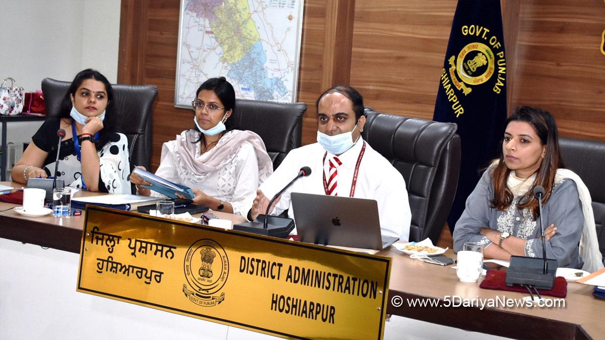 Dr. Abhishek Jain, DC Hoshiarpur, Deputy Commissioner Hoshiarpur, Apneet Riyait, Hoshiarpur, Aashika Jain, Varinder Kaur, Director Census Operations for Punjab