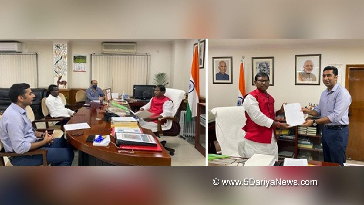 Arjun Munda, Union Minister for Tribal Affairs, Bharatiya Janata Party, BJP, Ministry of Tribal Affairs, MoTA, Dr Shahid Iqbal Choudhary, Shahid Iqbal Choudhary, Kashmir, Jammu And Kashmir, Jammu & Kashmir, Srinagar, Jammu