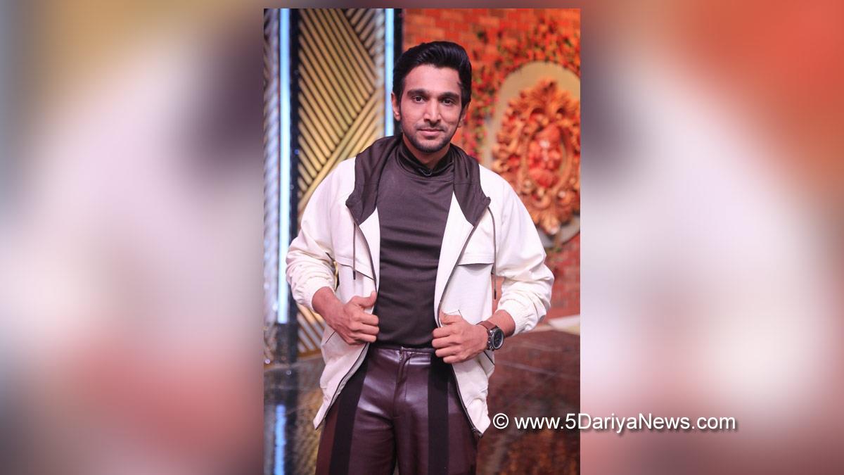 TV, Television, Entertainment, Mumbai, Actor, Actress, Mumbai News, Pratik Gandhi, Zee Comedy Show