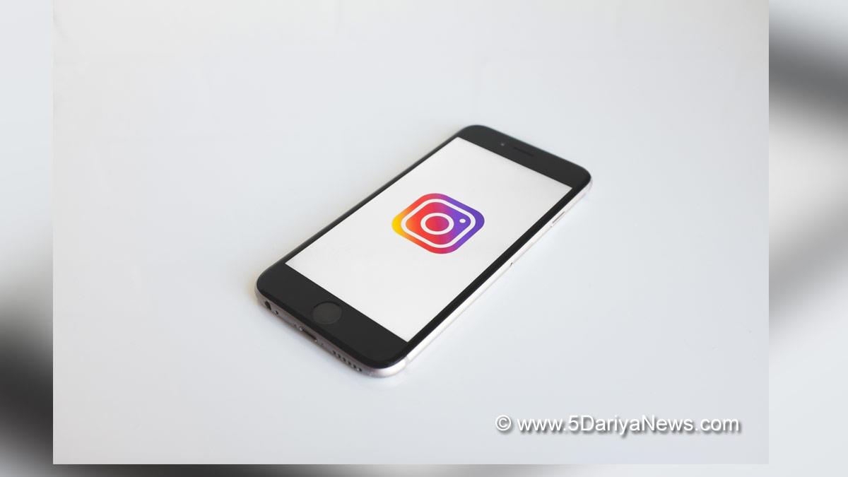 Instagram, Link stickers, Insta Stories, Facebook, Facebook