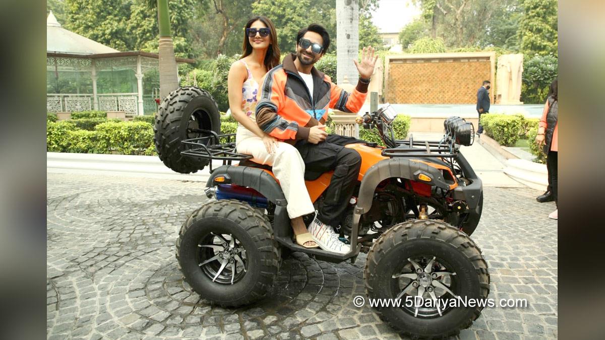Ayushmann Khurrana, Bollywood, Entertainment, Mumbai, Actor, Cinema, Hindi Films, Movie, Mumbai News, Chandigarh Kare Aashiqui, Vaani Kapoor