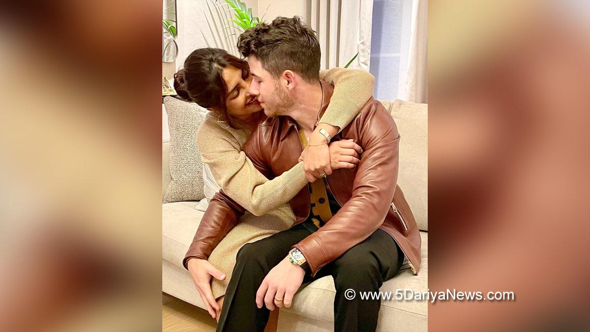 Bollywood, Entertainment, Mumbai, Actor, Cinema, Hindi Films, Movie, Mumbai News, Priyanka Chopra, Nick Jonas, I love you