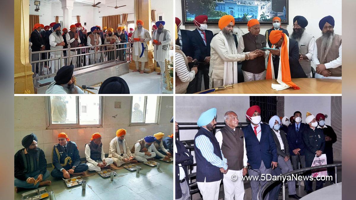 Banwari Lal Purohit, Banwarilal Purohit, Governor of Punjab, Punjab Governor, Punjab Raj Bhavan, Sri Anandpur Sahib, Takht Sri Kesgarh Sahib