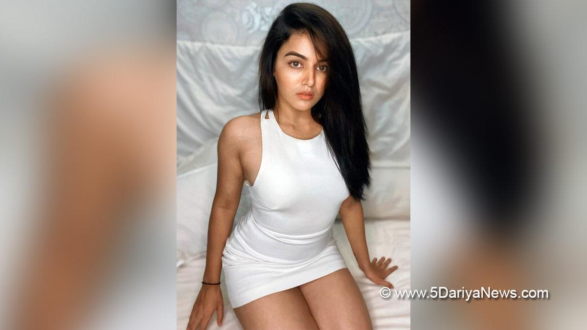 Bollywood, Entertainment, Mumbai, Actor, Actress, Cinema, Hindi Films, Movie, Mumbai News, Wamiqa Gabbi, 83, Madan Lal