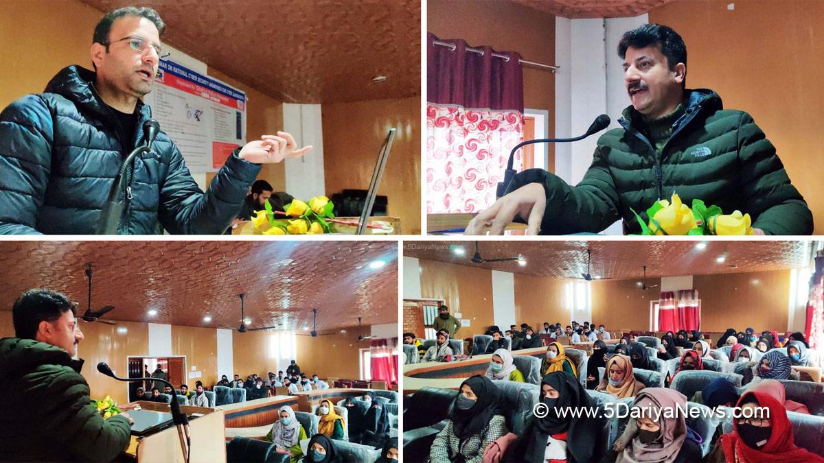 Pulwama Police, Mohd Shafi, Kashmir, Jammu And Kashmir, Jammu & Kashmir, Pulwama