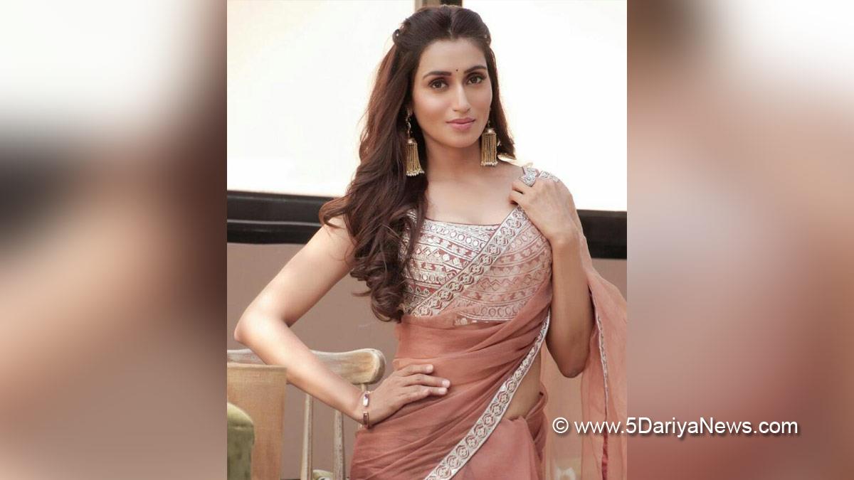 TV, Television, Entertainment, Mumbai, Actor, Actress, Mumbai News, Piya Valecha, Choti Sarrdaarni
