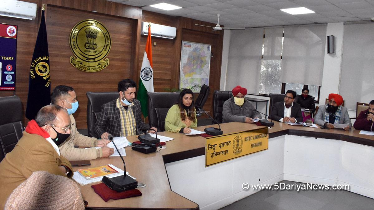 DC Hoshiarpur, Deputy Commissioner Hoshiarpur, Apneet Riyait, Hoshiarpur