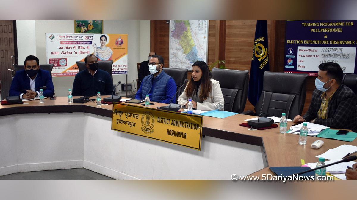 DC Hoshiarpur, Deputy Commissioner Hoshiarpur, Apneet Riyait, Hoshiarpur