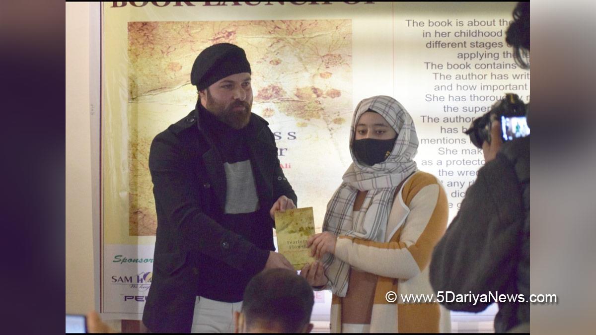 Sabreena Yaseen, Fearless Flower, Book, Srinagar, Kashmir, Jammu And Kashmir, Jammu & Kashmir, Asif Khan, Saraf Ali Bhat