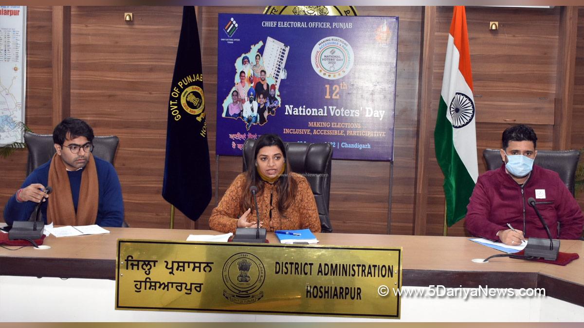 DC Hoshiarpur, Deputy Commissioner Hoshiarpur, Apneet Riyait, Hoshiarpur